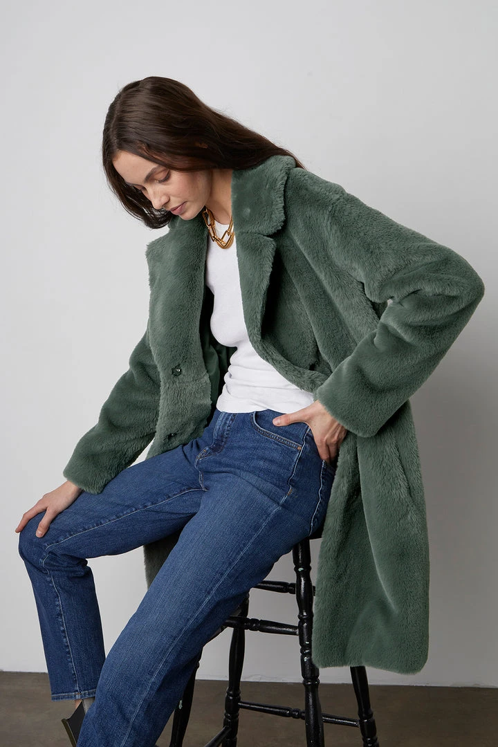 Velvet By Graham & Spencer Womens EVALYN LUX FAUX FUR COAT 11 Velvet By Graham & Spencer Womens EVALYN LUX FAUX FUR COAT