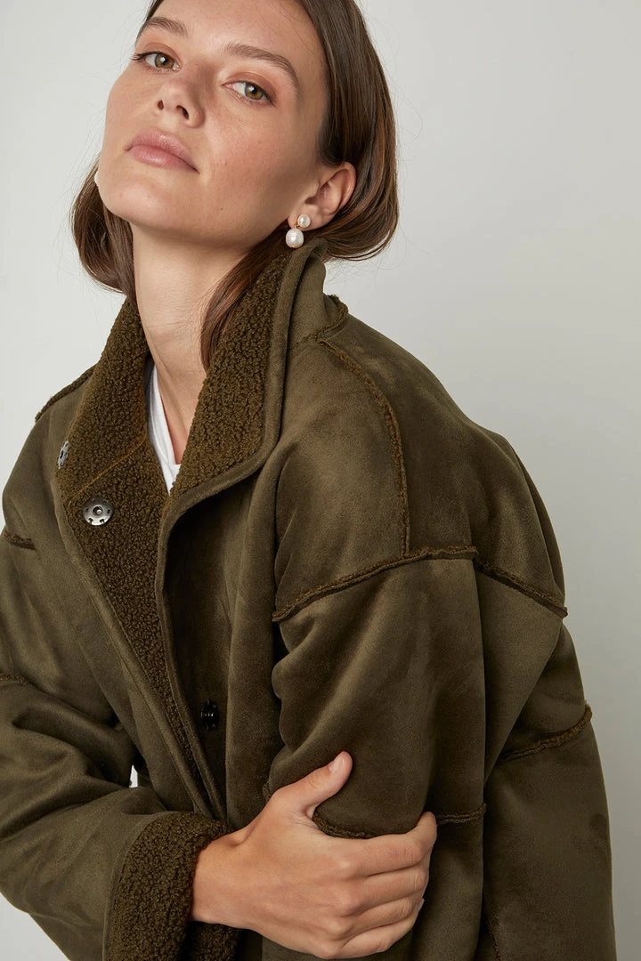 Velvet By Graham & Spencer Womens ALBANY REVERSIBLE LUX SHERPA COAT 18 Velvet By Graham & Spencer Womens ALBANY REVERSIBLE LUX SHERPA COAT