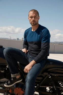 Velvet By Graham & Spencer Mens ALDRIC LUXE FLEECE TIE DYE PULLOVER 14 Velvet By Graham & Spencer Mens ALDRIC LUXE FLEECE TIE DYE PULLOVER