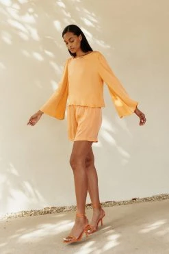 Velvet By Graham & Spencer ADINA HIGH RISE SHORTS Womens 22 Velvet By Graham & Spencer ADINA HIGH RISE SHORTS Womens