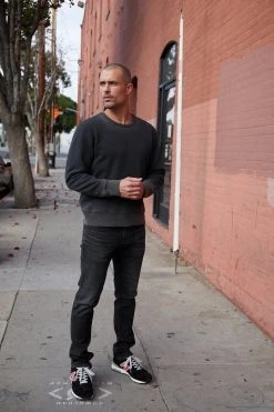 Velvet By Graham & Spencer Mens MATTS OMBRE FLEECE SWEATSHIRT 25 Velvet By Graham & Spencer Mens MATTS OMBRE FLEECE SWEATSHIRT