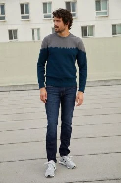 Velvet By Graham & Spencer JARED TIE DYE SWEATSHIRT 10 Velvet By Graham & Spencer JARED TIE DYE SWEATSHIRT