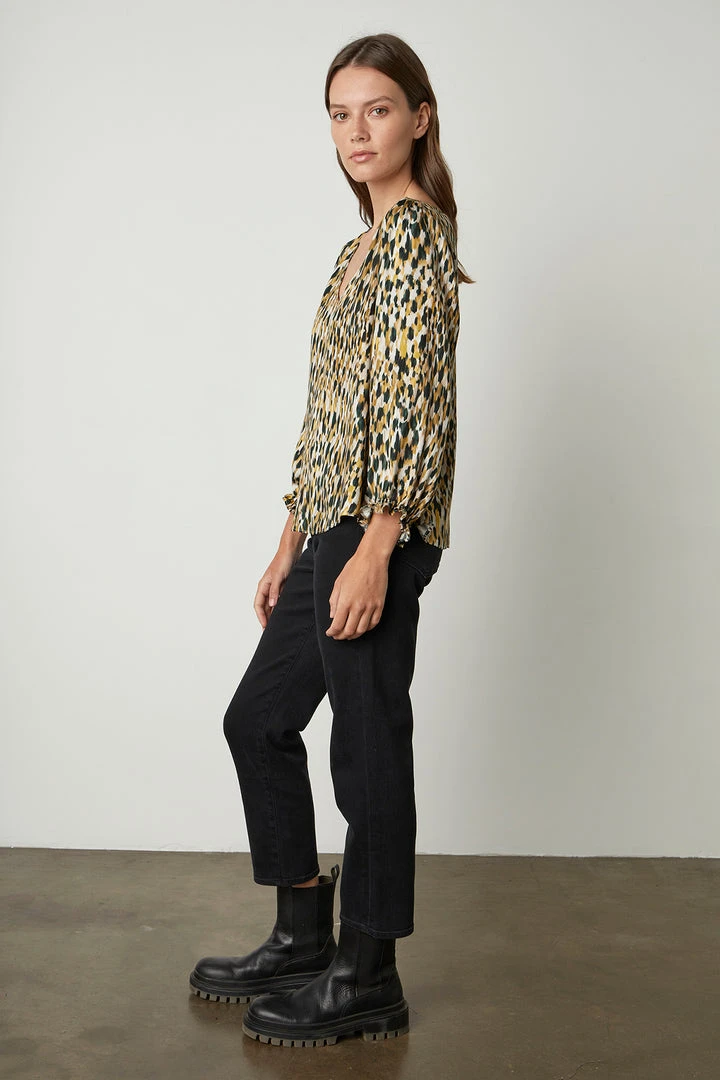 Velvet By Graham & Spencer Womens HADLEE PRINTED BLOUSE 5 Velvet By Graham & Spencer Womens HADLEE PRINTED BLOUSE