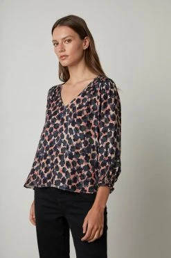 Velvet By Graham & Spencer Womens HADLEE PRINTED BLOUSE 18 Velvet By Graham & Spencer Womens HADLEE PRINTED BLOUSE