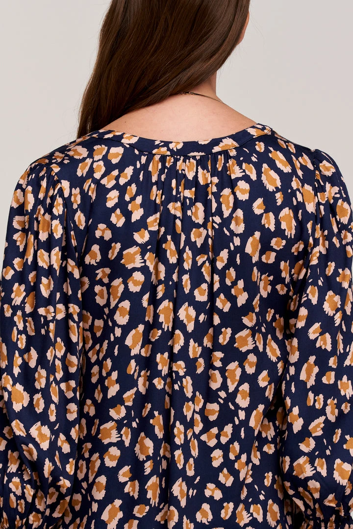 Velvet By Graham & Spencer KACY PRINTED BLOUSE 7 Velvet By Graham & Spencer KACY PRINTED BLOUSE