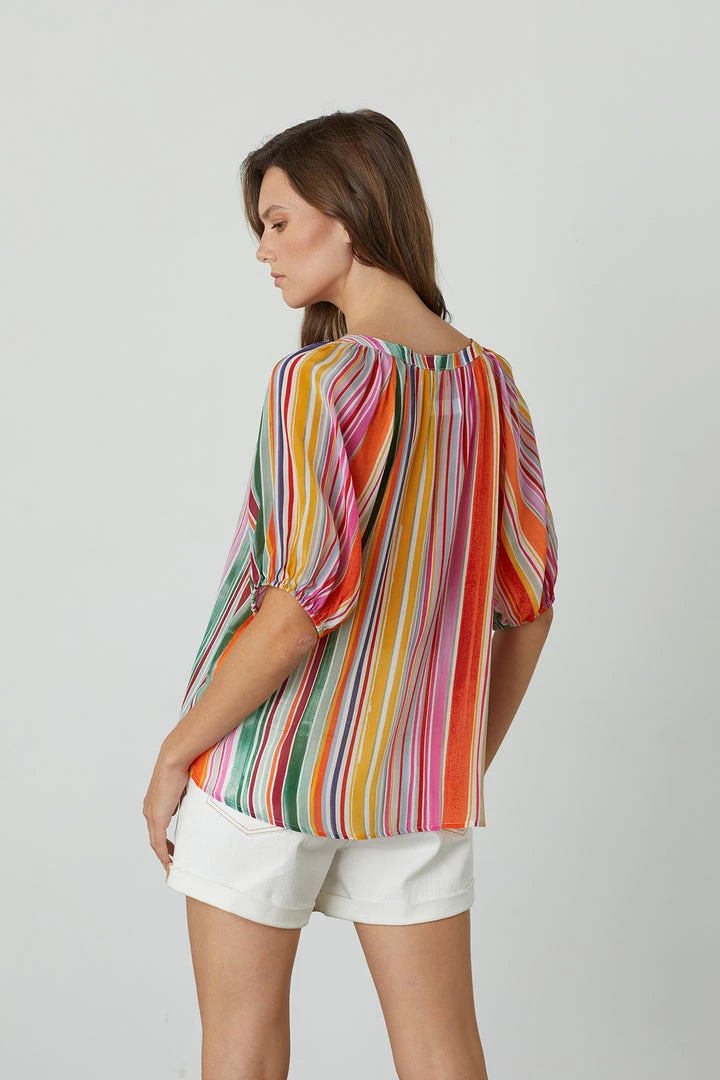 Velvet By Graham & Spencer JESSICA V-NECK PRINTED TOP Womens 5 Velvet By Graham & Spencer JESSICA V-NECK PRINTED TOP Womens