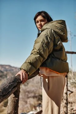 Velvet By Graham & Spencer RAYLIN CROPPED PUFFER JACKET Womens 17 Velvet By Graham & Spencer RAYLIN CROPPED PUFFER JACKET Womens