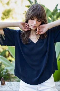 Velvet By Graham & Spencer Womens JAYCEE SPLIT NECK BLOUSE