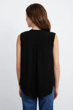 Velvet By Graham & Spencer RAVIN SLEEVELESS BLOUSE Womens