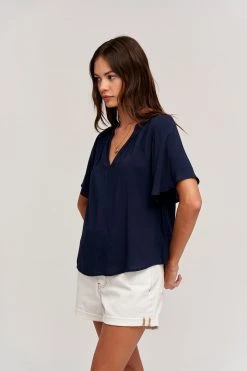 Velvet By Graham & Spencer Womens JAYCEE SPLIT NECK BLOUSE