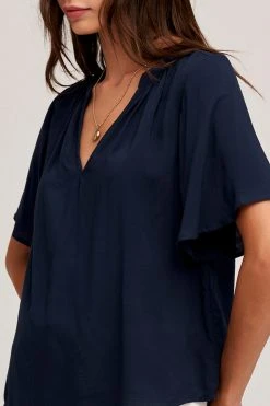 Velvet By Graham & Spencer Womens JAYCEE SPLIT NECK BLOUSE