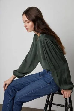 Velvet by Graham & Spencer Sales 58 Velvet By Graham & Spencer LEILA PUFF SLEEVE BLOUSE