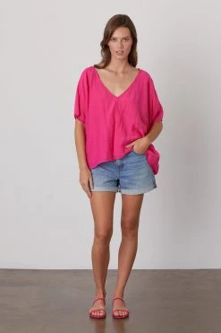 Velvet By Graham & Spencer ALINN BOXY V-NECK TOP
