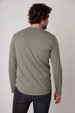Velvet By Graham & Spencer KAI CREW NECK TEE
