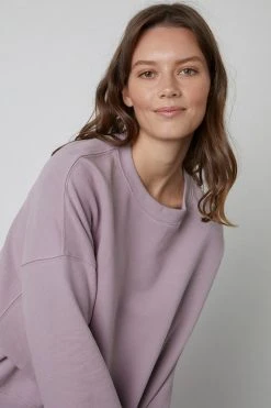 Velvet By Graham & Spencer Womens AIMEE OVERSIZED SWEATSHIRT 13 Velvet By Graham & Spencer Womens AIMEE OVERSIZED SWEATSHIRT