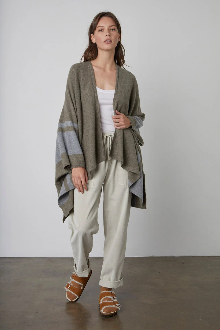 Velvet By Graham & Spencer HARPER OPEN FRONT PONCHO Womens 4 Velvet By Graham & Spencer HARPER OPEN FRONT PONCHO Womens