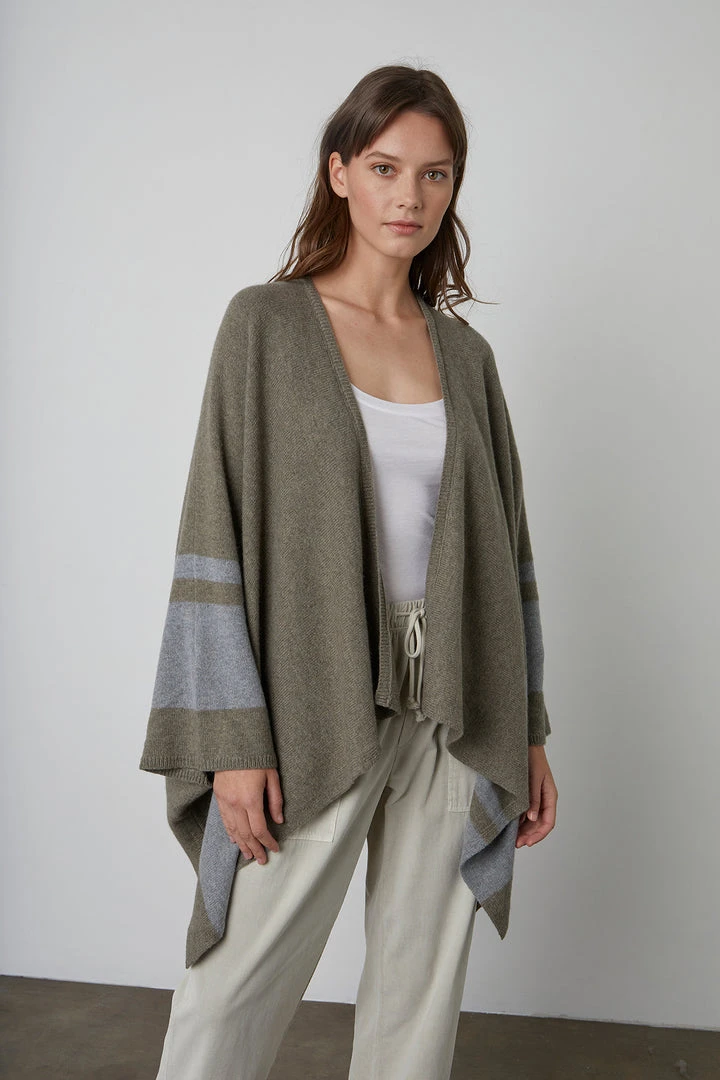 Velvet By Graham & Spencer HARPER OPEN FRONT PONCHO Womens 7 Velvet By Graham & Spencer HARPER OPEN FRONT PONCHO Womens