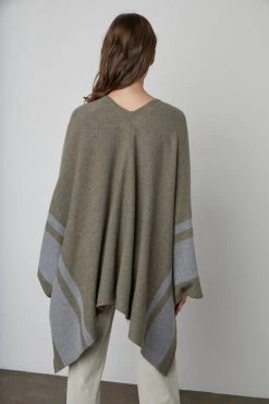 Velvet By Graham & Spencer HARPER OPEN FRONT PONCHO Womens 10 Velvet By Graham & Spencer HARPER OPEN FRONT PONCHO Womens