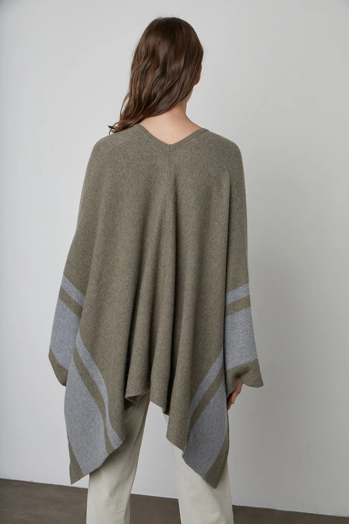 Velvet By Graham & Spencer HARPER OPEN FRONT PONCHO Womens 6 Velvet By Graham & Spencer HARPER OPEN FRONT PONCHO Womens