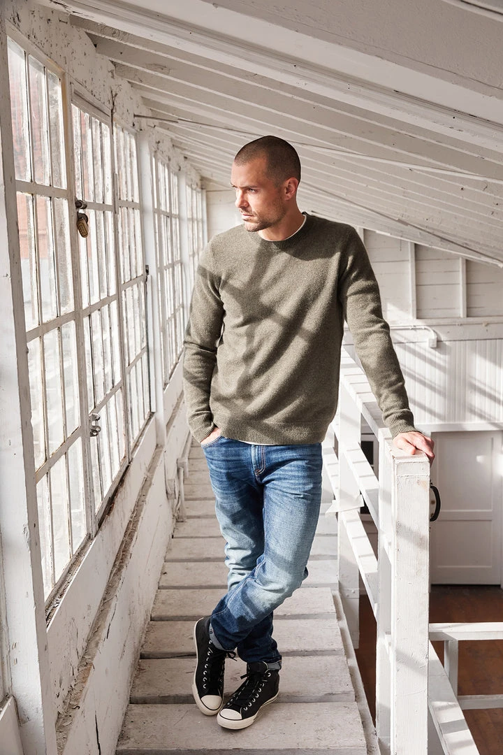 Velvet By Graham & Spencer BIRCH CASHMERE SWEATER Mens 8 Velvet By Graham & Spencer BIRCH CASHMERE SWEATER Mens