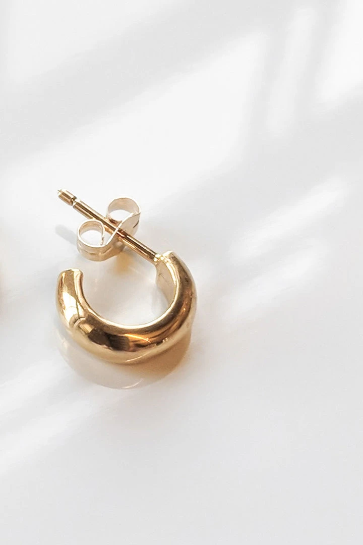 Womens VINCE CHUNKY GOLD HOOP BY THATCH 4 Womens VINCE CHUNKY GOLD HOOP BY THATCH