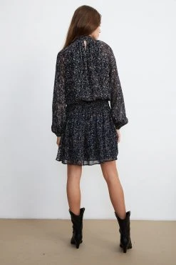 Velvet By Graham & Spencer KIRSTEN PRINTED DRESS 10 Velvet By Graham & Spencer KIRSTEN PRINTED DRESS