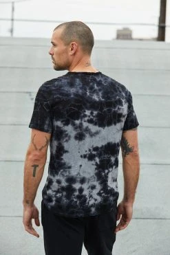 Velvet By Graham & Spencer OTTIS TIE DYE TEE Mens