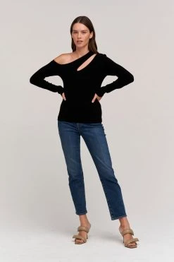 Velvet By Graham & Spencer Womens ROSALINA CUT OUT TOP