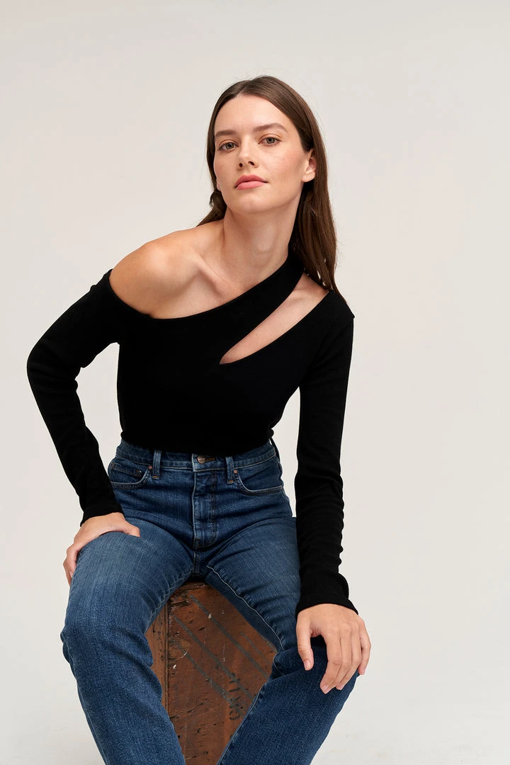 Velvet By Graham & Spencer Womens ROSALINA CUT OUT TOP 7 Velvet By Graham & Spencer Womens ROSALINA CUT OUT TOP