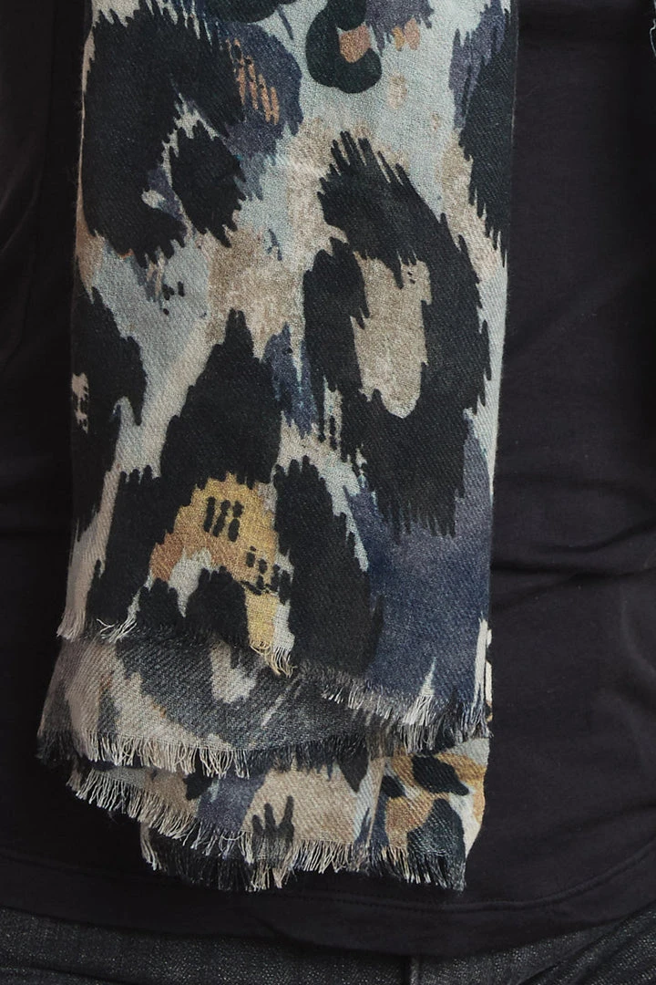 Velvet By Graham & Spencer Womens PRINTED SILK BLEND SCARF BY VISMAYA 8 Velvet By Graham & Spencer Womens PRINTED SILK BLEND SCARF BY VISMAYA