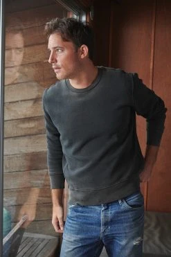 Velvet By Graham & Spencer Mens MATTS OMBRE FLEECE SWEATSHIRT 21 Velvet By Graham & Spencer Mens MATTS OMBRE FLEECE SWEATSHIRT