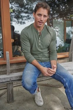 Velvet By Graham & Spencer Mens ALVARO COTTON JERSEY HENLEY 58 Velvet By Graham & Spencer Mens ALVARO COTTON JERSEY HENLEY