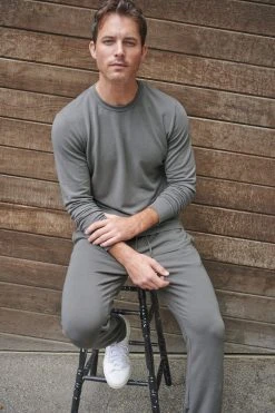 Velvet By Graham & Spencer Mens SOREN LUXE FLEECE PULLOVER 15 Velvet By Graham & Spencer Mens SOREN LUXE FLEECE PULLOVER