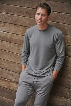 Velvet By Graham & Spencer Mens SOREN LUXE FLEECE PULLOVER 14 Velvet By Graham & Spencer Mens SOREN LUXE FLEECE PULLOVER