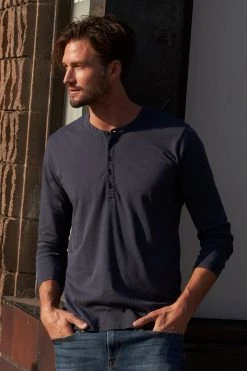 Velvet By Graham & Spencer ALVARO COTTON JERSEY HENLEY