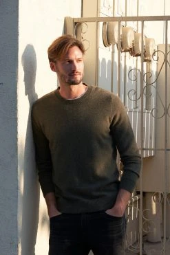 Velvet By Graham & Spencer BIRCH CASHMERE SWEATER Mens 21 Velvet By Graham & Spencer BIRCH CASHMERE SWEATER Mens