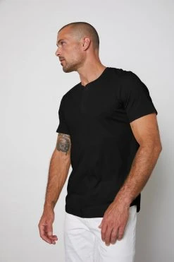 Velvet By Graham & Spencer FULTON SHORT SLEEVE HENLEY Mens 33 Velvet By Graham & Spencer FULTON SHORT SLEEVE HENLEY Mens