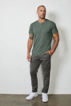 Velvet By Graham & Spencer Mens FULTON SHORT SLEEVE HENLEY 18 Velvet By Graham & Spencer Mens FULTON SHORT SLEEVE HENLEY