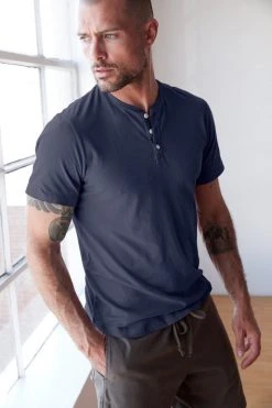 Velvet By Graham & Spencer Mens FULTON SHORT SLEEVE HENLEY 27 Velvet By Graham & Spencer Mens FULTON SHORT SLEEVE HENLEY