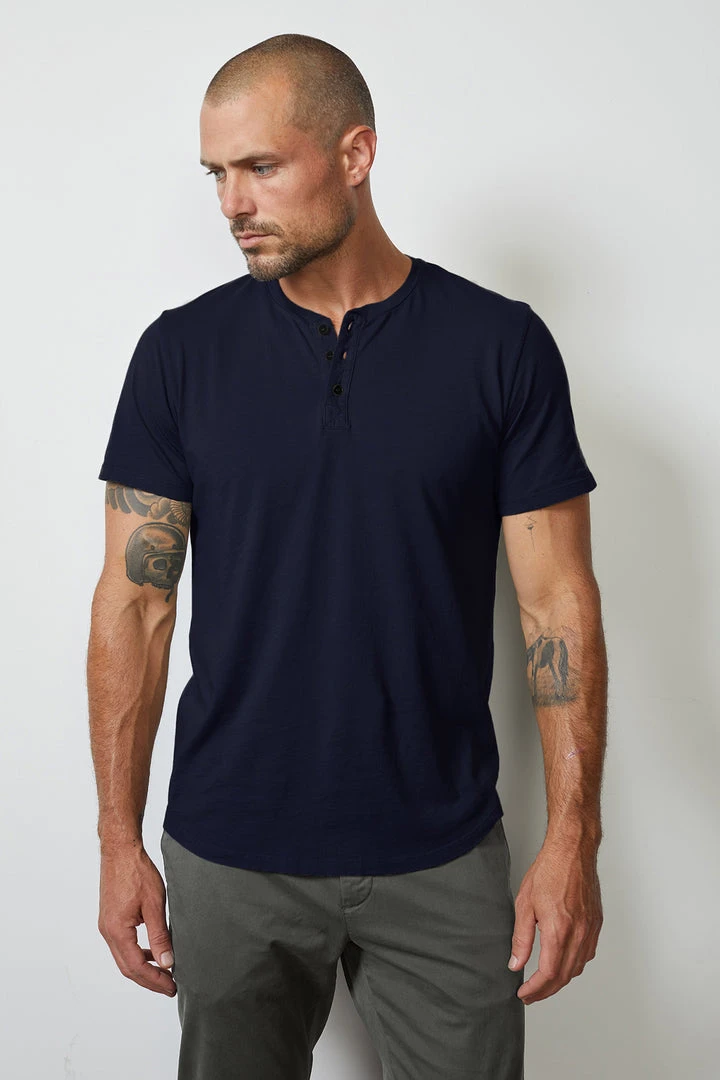 Velvet By Graham & Spencer FULTON SHORT SLEEVE HENLEY Mens 15 Velvet By Graham & Spencer FULTON SHORT SLEEVE HENLEY Mens