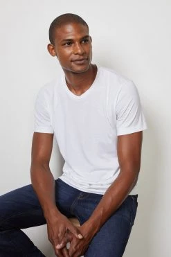 Velvet By Graham & Spencer HOWARD WHISPER CLASSIC CREW NECK TEE 65 Velvet By Graham & Spencer HOWARD WHISPER CLASSIC CREW NECK TEE