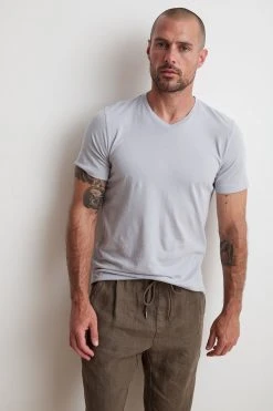 Velvet By Graham & Spencer SAMSEN WHISPER CLASSIC V-NECK TEE Mens 42 Velvet By Graham & Spencer SAMSEN WHISPER CLASSIC V-NECK TEE Mens