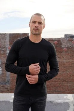 Velvet By Graham & Spencer SKEETER WHISPER CLASSIC CREW NECK TEE 66 Velvet By Graham & Spencer SKEETER WHISPER CLASSIC CREW NECK TEE