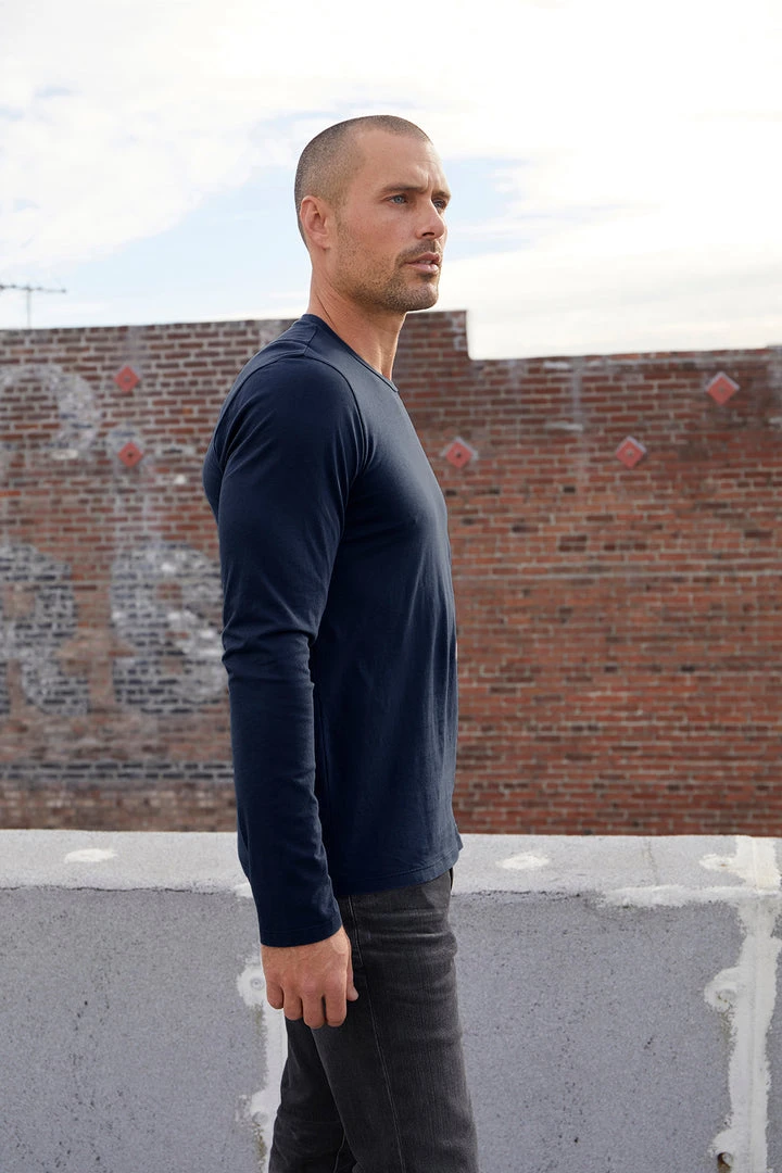 Velvet By Graham & Spencer SKEETER WHISPER CLASSIC CREW NECK TEE 36 Velvet By Graham & Spencer SKEETER WHISPER CLASSIC CREW NECK TEE