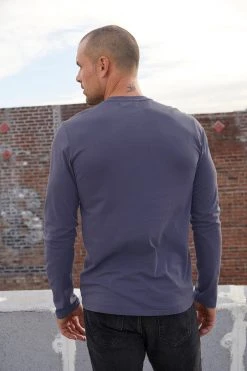 Velvet By Graham & Spencer SKEETER WHISPER CLASSIC CREW NECK TEE Mens 71 Velvet By Graham & Spencer SKEETER WHISPER CLASSIC CREW NECK TEE Mens