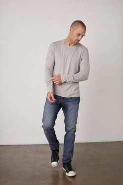 Velvet By Graham & Spencer SKEETER WHISPER CLASSIC CREW NECK TEE Mens 62 Velvet By Graham & Spencer SKEETER WHISPER CLASSIC CREW NECK TEE Mens