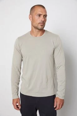 Velvet By Graham & Spencer SKEETER WHISPER CLASSIC CREW NECK TEE Mens 72 Velvet By Graham & Spencer SKEETER WHISPER CLASSIC CREW NECK TEE Mens