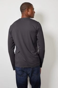 Velvet By Graham & Spencer SKEETER WHISPER CLASSIC CREW NECK TEE Mens 59 Velvet By Graham & Spencer SKEETER WHISPER CLASSIC CREW NECK TEE Mens