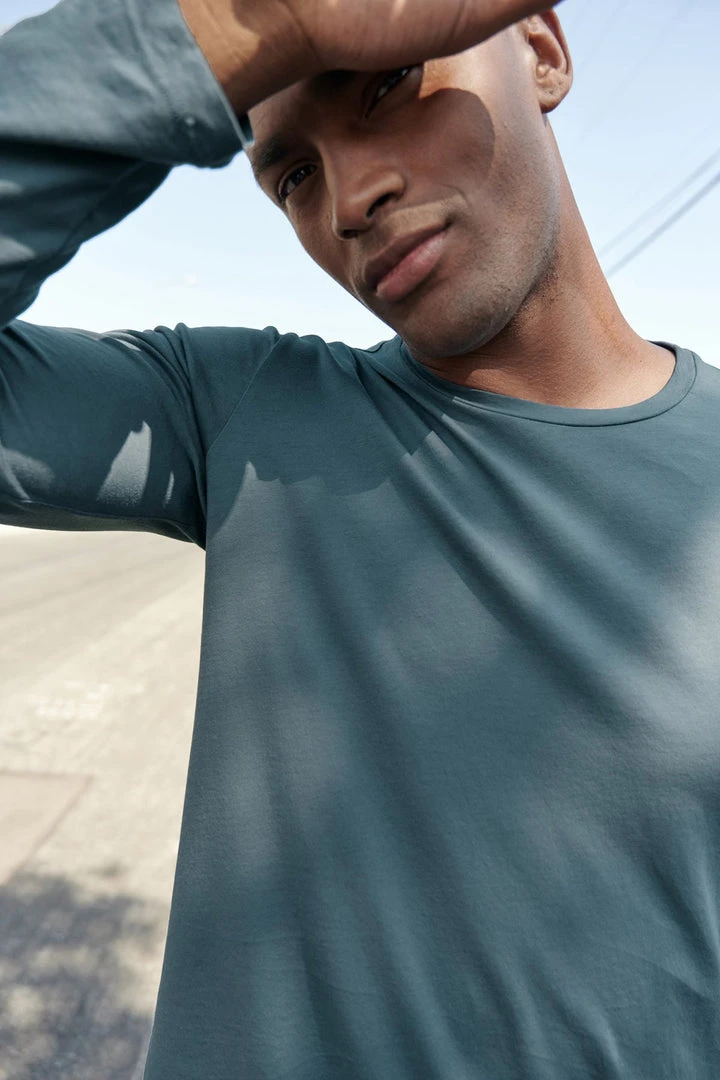 Velvet By Graham & Spencer SKEETER WHISPER CLASSIC CREW NECK TEE Mens 10 Velvet By Graham & Spencer SKEETER WHISPER CLASSIC CREW NECK TEE Mens