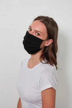 Velvet By Graham & Spencer Womens WINNIE FACE MASK 13 Velvet By Graham & Spencer Womens WINNIE FACE MASK